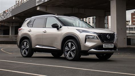 Nissan X-Trail automobilio nuotrauka