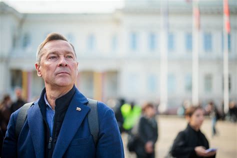 Artūras Zuokas ir Egidijus Dragūnas-SEL'as diskutuojantys bare 