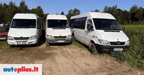 Nuotrauka: baltas Mercedes Benz Sprinter mikroautobusas