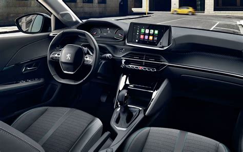 Peugeot 208 i-Cockpit interjero dizainas