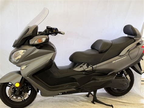 Suzuki Burgman 650 vairuotojo vieta