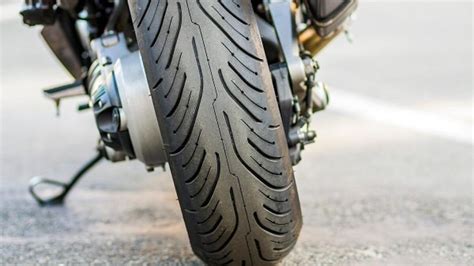 Motociklo padangų raštų palyginimas