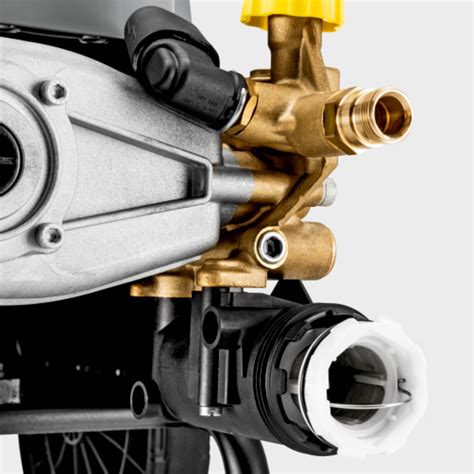 Karcher HD aukšto slėgio plovykla veiksme