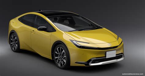 Naujos kartos Toyota Prius eksterjero nuotrauka su aštriomis linijomis