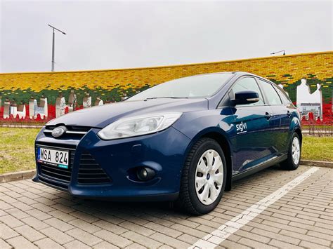 Autonominio automobilio Ford testavimo iliustracija kelyje
