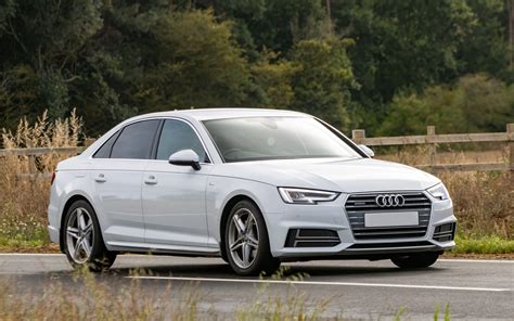 Infografika apie Audi A4 B9 variklių charakteristikas