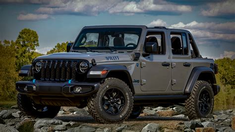 Tematinė nuotrauka: Jeep Wrangler JK su nuimamu minkštu stogu