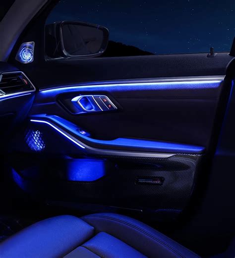 automobilio salono apšvietimas dirbant