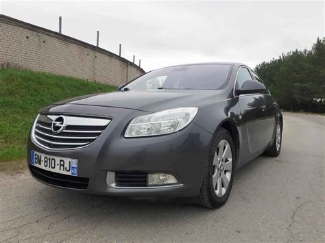 Opel Insignia automobilio nuotrauka iš priekio