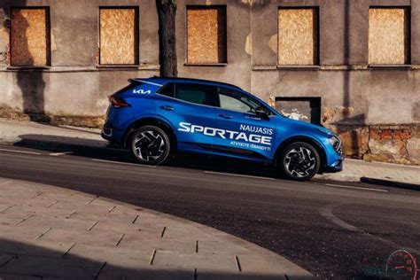 „Kia Sportage“ jubiliejinio leidimo eksterjero ir interjero dizaino elementų infografika