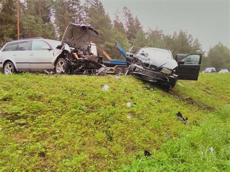 Teminė nuotrauka: automobilių susidūrimas Prienų rajono kelyje