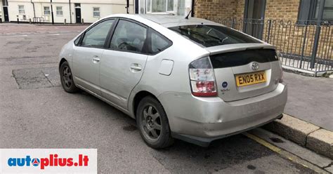Toyota Prius automobilis, įspėjamasis ženklas