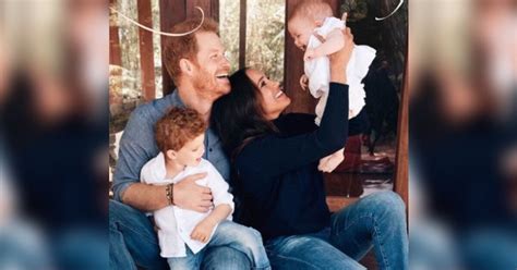 Princo Harry ir Meghan Markle šeimos nuotrauka su vaikais