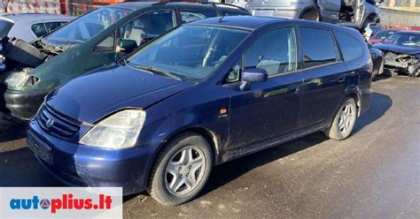 Teminė nuotrauka su Honda Stream automobiliu