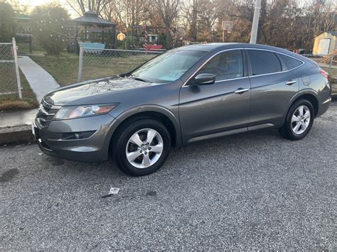 2011 Honda Crosstour interjeras, priekinės sėdynės