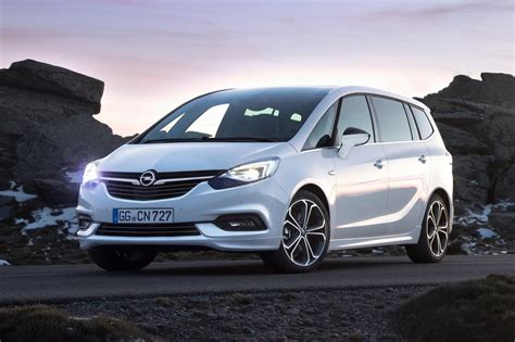 Opel Zafira C variklio schemos iliustracija