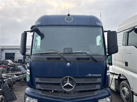 Mercedes-Benz Actros kabinos interjero nuotrauka