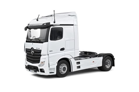 Mercedes-Benz Actros matmenų brėžinys