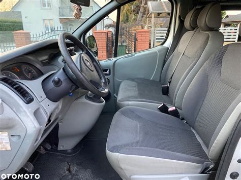 Nuotrauka, vaizduojanti Opel Vivaro L1H1 2.9t interjerą ir prietaisų skydelį