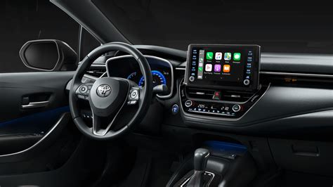 Toyota Auris interjeras su nauju multimedijos ekranu