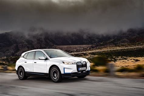BMW iX visureigio eksterjero nuotrauka