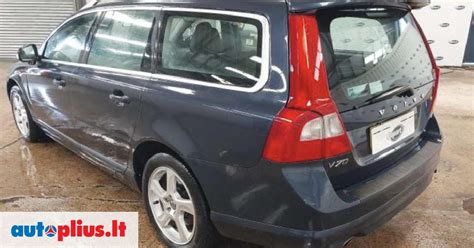 Volvo V70 kėbulo remonto darbai