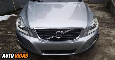 „Volvo XC60“ (2012 m.) interjero vaizdas