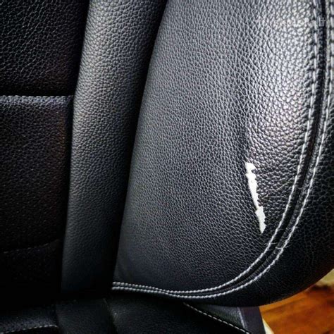 Teminė nuotrauka apie automobilių salono panelių remontą