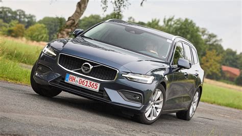 Volvo V60 II universalo eksterjeras ir interjeras