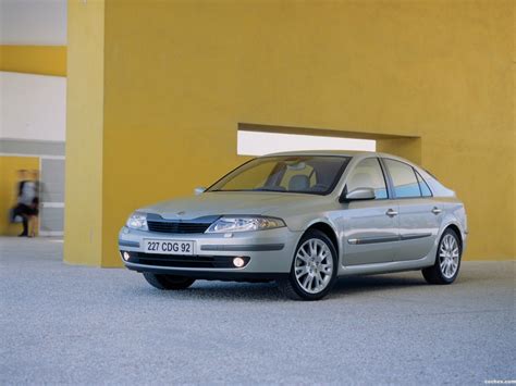 „Renault Laguna II“ 2003 m. salonas