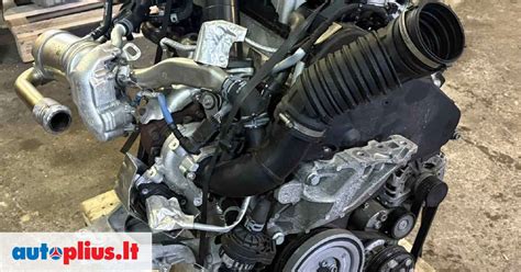 Volkswagen Crafter variklio skyriaus nuotrauka su DPF ir EGR vožtuvais