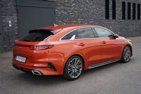 Kia ProCeed Shooting Brake profilis
