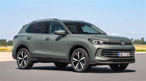 Tematinė nuotrauka: Volkswagen Tiguan interjeras su prietaisų skydeliu