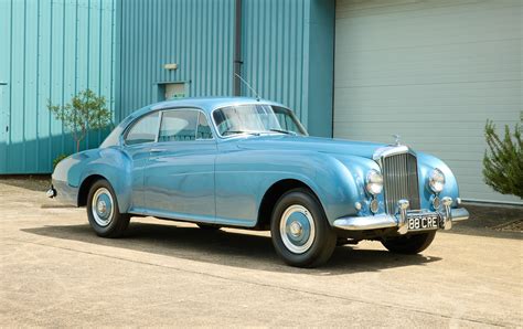 Nuotrauka su „Bentley R-Type Continental“