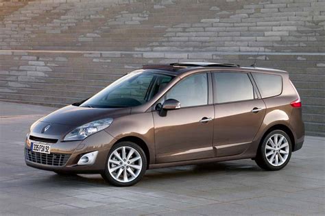 Renault Grand Scenic 2011 interjero erdvumas ir transformacijos galimybės