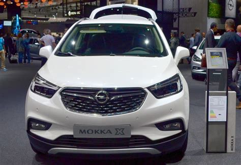 Tematinė nuotrauka: Opel Mokka X salonas su multimedijos sistema