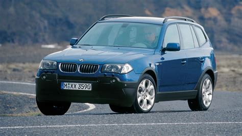 Informacinis grafikas su BMW X3 E83 ratlankių išmatavimais