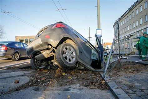 automobilių susidūrimo testo vaizdas