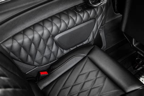 Interjero ir eksterjero nuotraukos skirtingų kartų Renault Megane