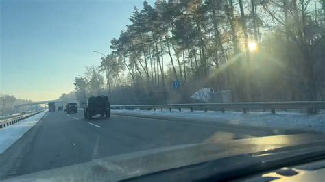 Nuotrauka su karpotuoju ožekšniu, aiškiai matomos karpelės ant ūglių