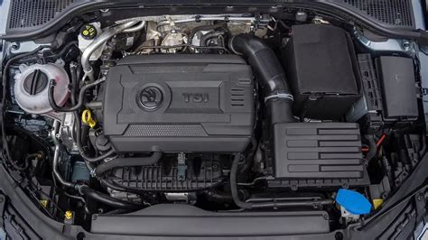Engine bay of a Skoda Octavia II, highlighting the 1.9 TDI engine