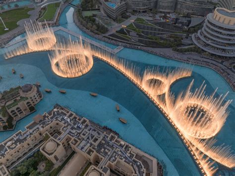Nuostabus Burj Khalifa ir šokančių fontanų vaizdas