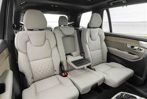 Skirtingų Volvo XC90 raktelių tipų iliustracija