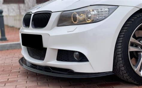 Naujo BMW E90 priekinio bamperio nuotrauka