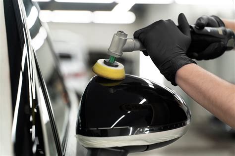 Vaško „RainTecs“ poveikio vizualizacija ant automobilio paviršiaus