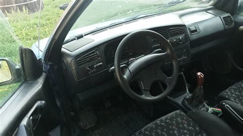 Volkswagen Golf III 1994 interjero nuotrauka su vairu