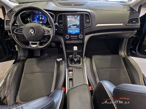 Renault Megane IV interjeras su Bose garso sistema