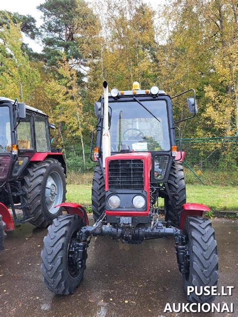 MTZ traktoriaus nuotrauka dirbant lauke