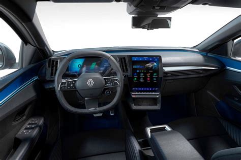 Renault Megane E-Tech interjeras su OpenR Link ekranu