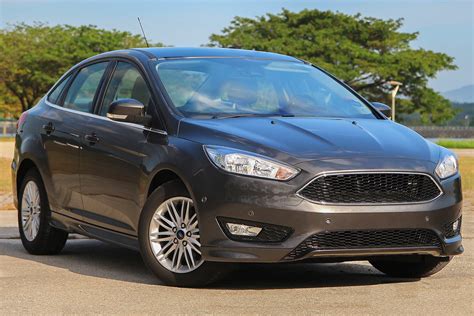 Ford Focus Mk3 prieš ir po atnaujinimo, vizualiai atskleidžiantys skirtumus